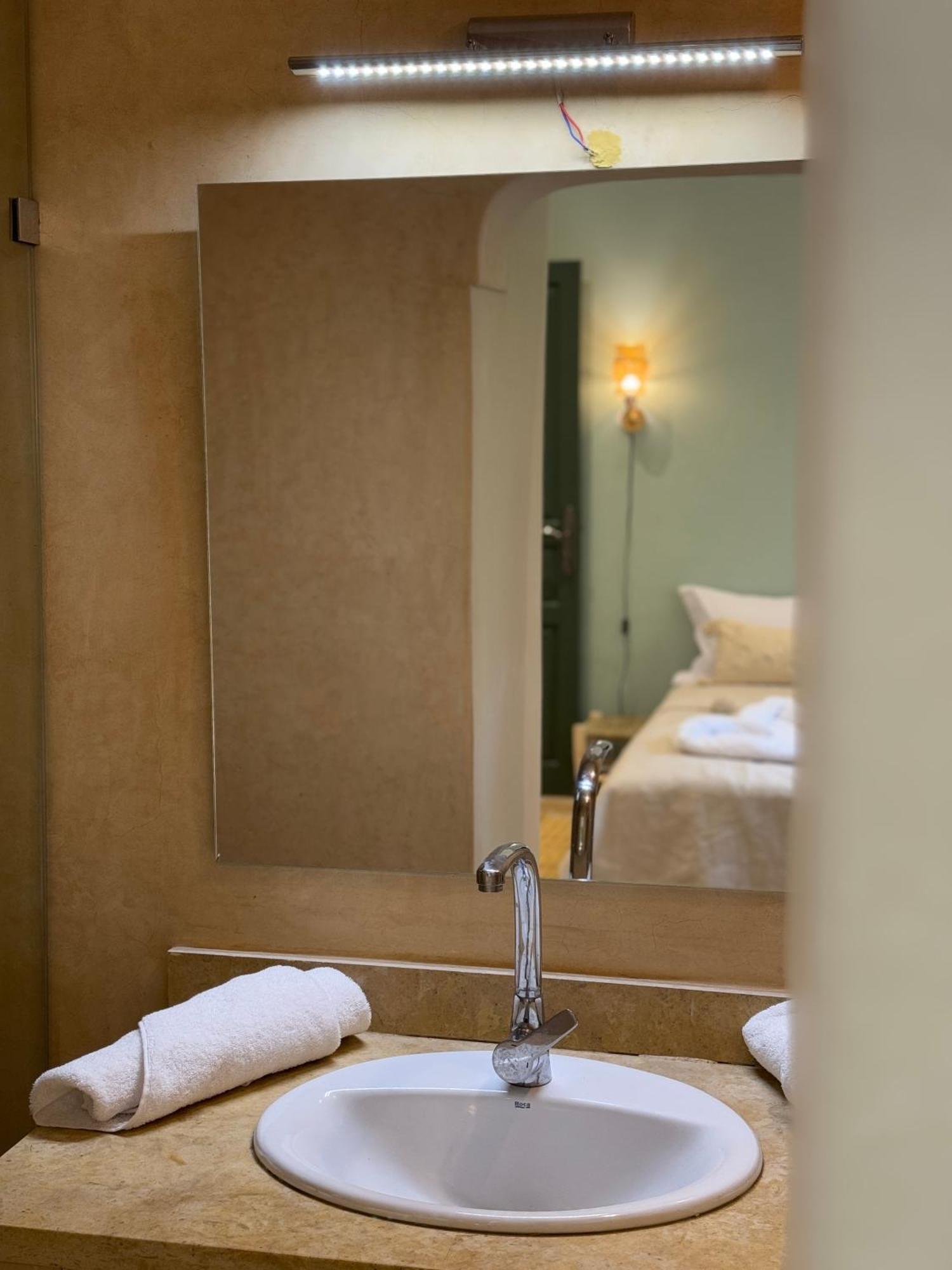 Marrakech -10min Away- Peaceful With A Private Pool * Marrakesh