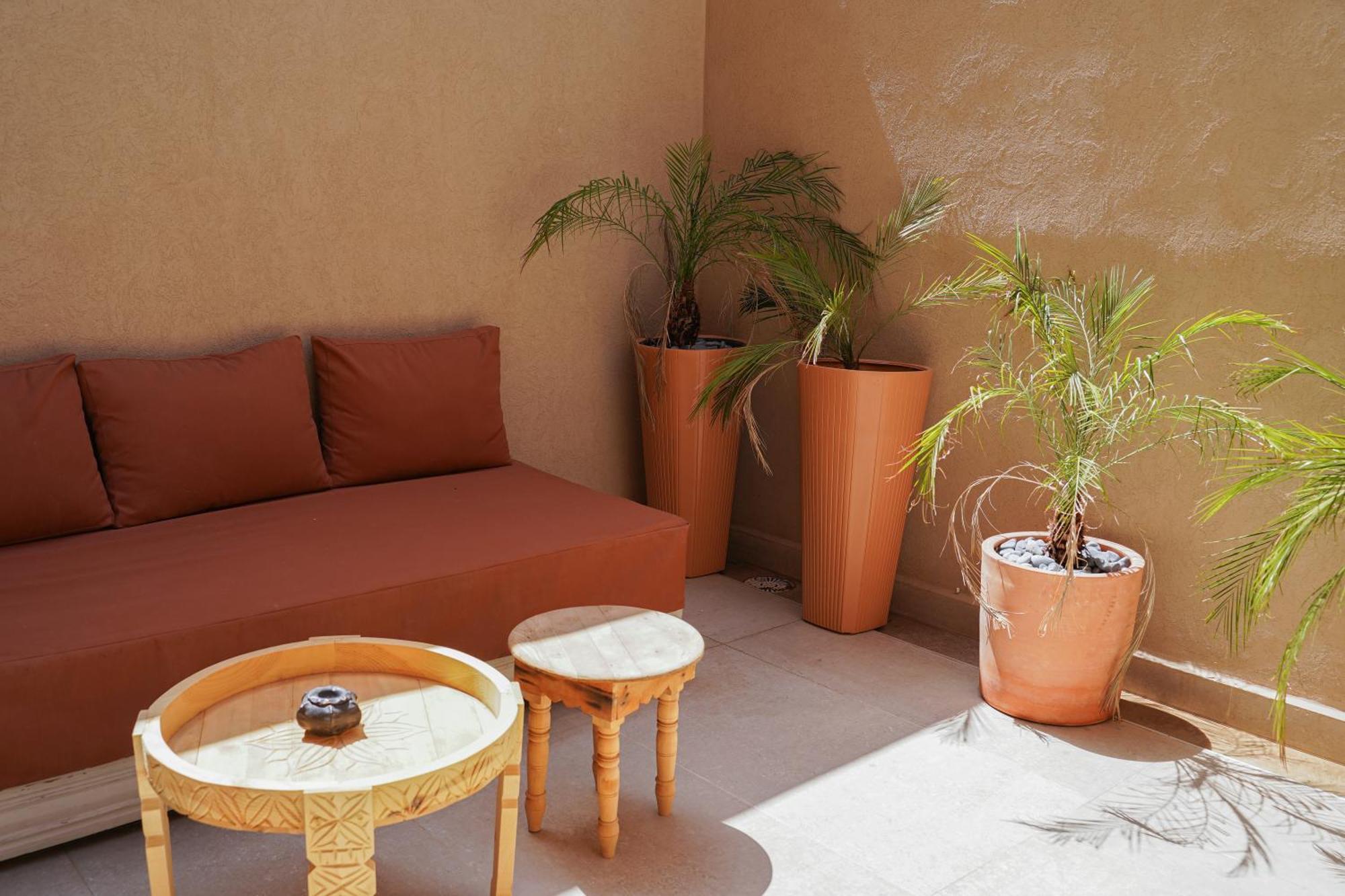 Apartment Rentsuite Arji