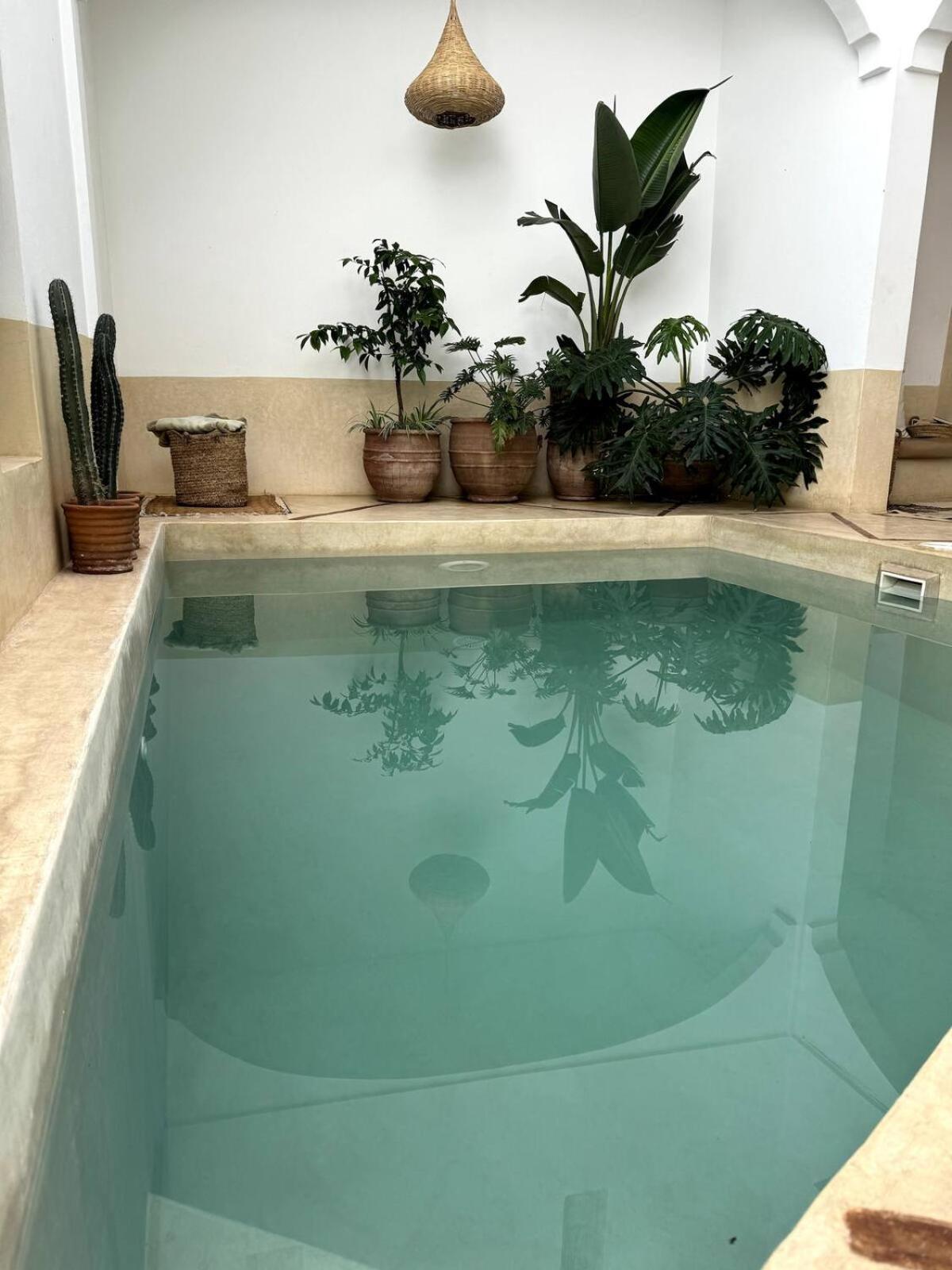 Dar Sun, Private Medina Gem 2 Pools & Rooftop *