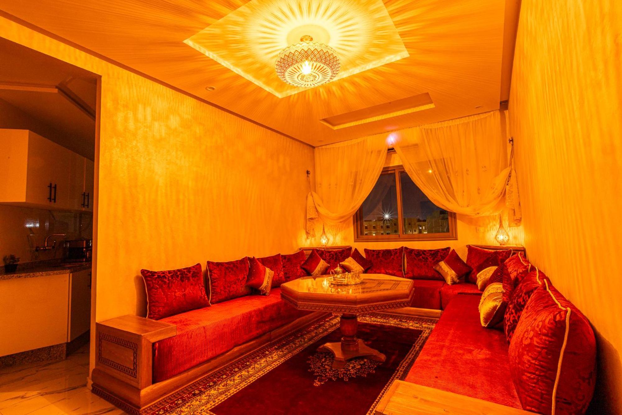 Hags - Traditional Modern Apartment, Full Ac, 10m From Airport Apartment *