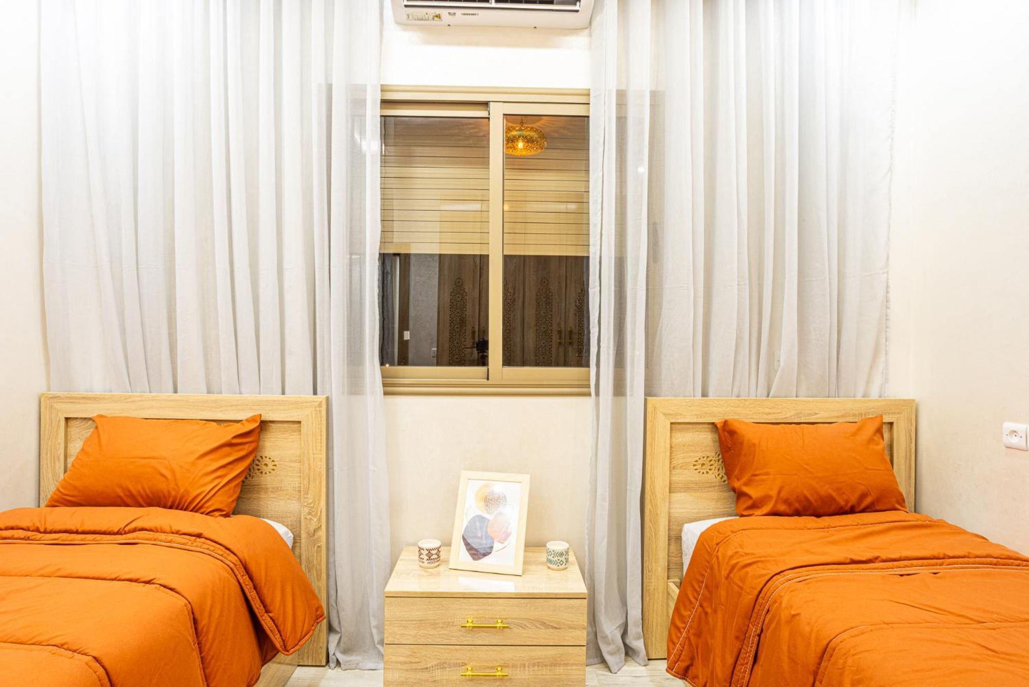 Hags - Traditional Modern Apartment, Full Ac, 10m From Airport
