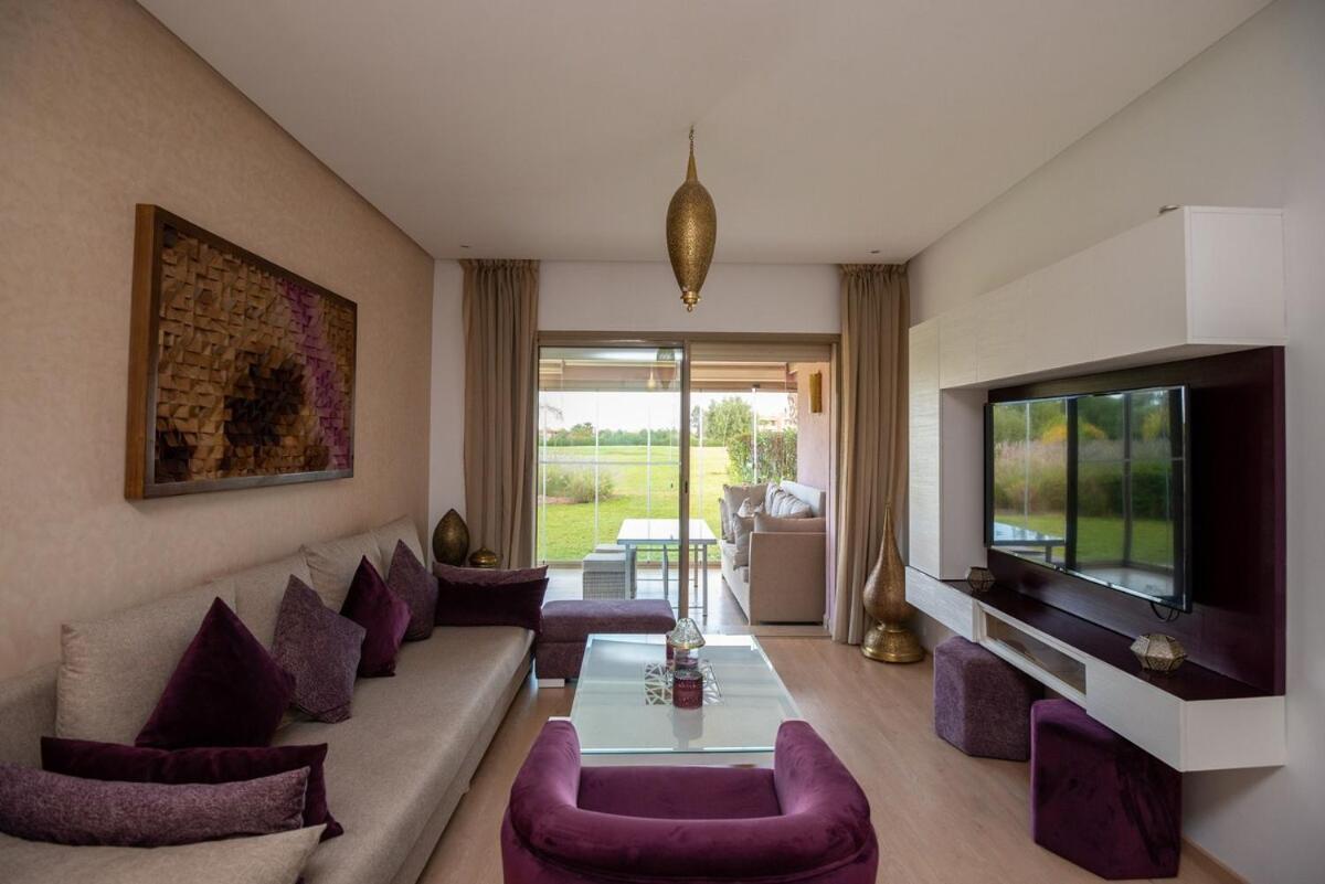 Appartamento Modern 3br With Pool & Golf Views *