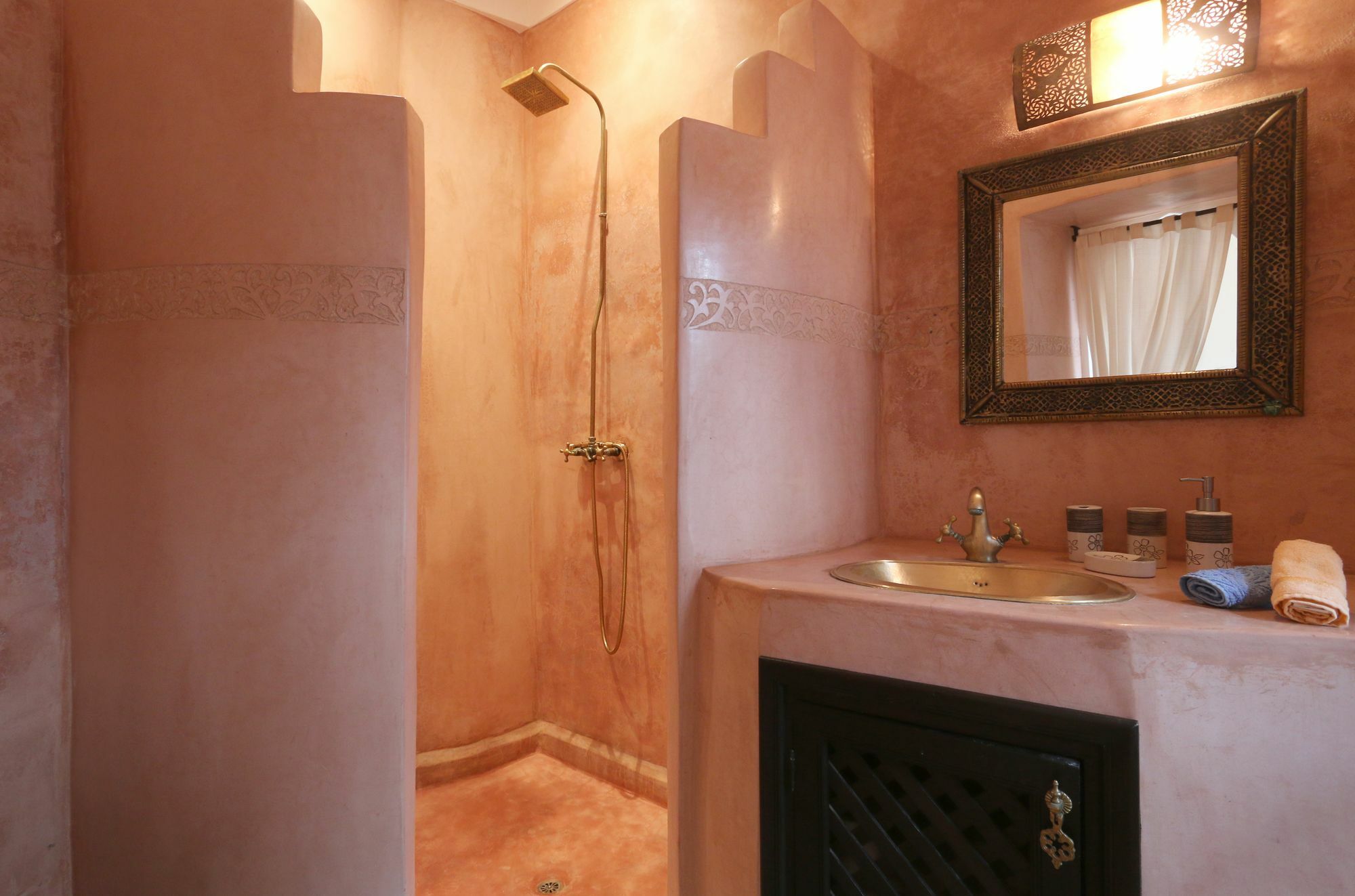 Warda Riad