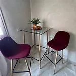 Petit Appartement Moderne Et Cosy En Plein Centre