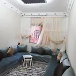 Reva Appartement , Calme, Proche Menara