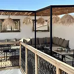 Riad De L\'O / Serene Designer Oasis ~ Pool ~ Rooftop
