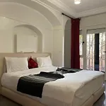 Authentic Villa Ideal For 16+ Guests