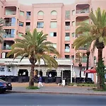 ☆Hivernage☆ Charming , Spacious & Bright With Pool