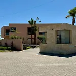Magnifique Villa D\'Architecte A Marrakech A 15 Min Du Centre-Ville