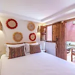 Riad Macan Exclusive And Trendy Chich Breakfast Incl