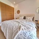 Apartment Avec Piscine Et Jardins