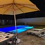 Villa Privee Sans Vis-Vis