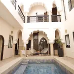 Riad 5 Sens