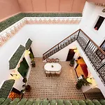 Riad M Azbetz