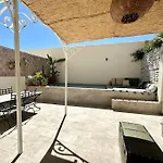 Maison De Ville Avec Piscine Privee