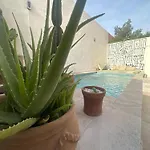 Maison De Ville Avec Piscine Privee