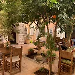 Hostel Laksour