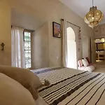 Dar Lysis Private With Pool And Breakfasts