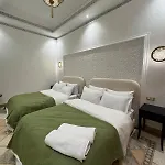 Traditional Moroccan Flat In Palmeraie