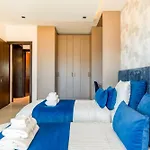 Luxury Villa Heated Pool, Cinema & Game Room