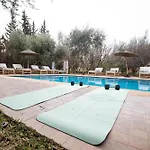 La Villa Safran Ailleurs Sous Les Oliviers