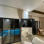 Private Villa With Pool & Garden
