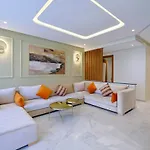 Awesome Luxury Apartment