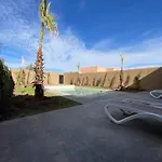 Villa Exclusive Piscine Privee Proche Centre - Ark Realty