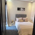 Cozy Apartment In Shams Almadina