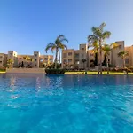 Cosy Flat 2 Bedrooms With Pool And Garden