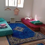 Ennakhail Apart