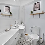 Cozy Apartment With Panoramic View In Centre Town