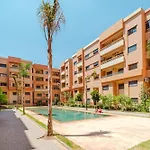 Modern Appart , Parking , Pool & Fiber Wifi , Hivernage City Centre