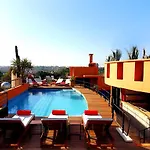Fashion Hotel