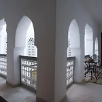 Earth Hostel