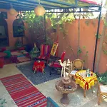 Hostel Villa Red City