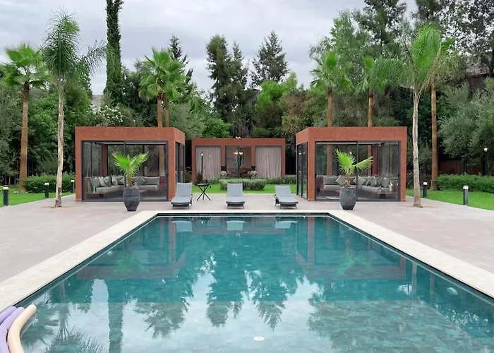 The Majestic Villa - Heated Pool