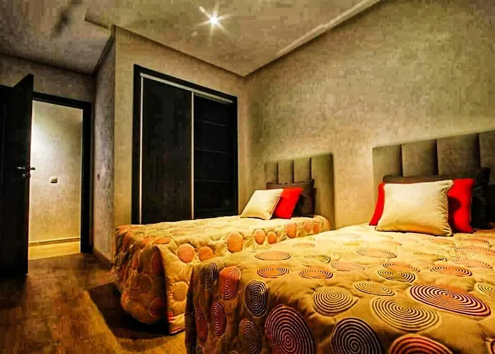 Appartement Deux Chambre Avec Piscine Couverte