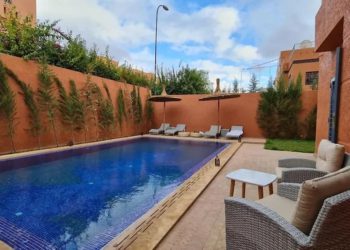 Belle Villa Duplex Avec Piscine