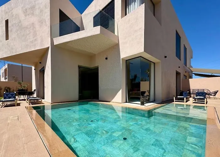 Magnifique Villa D\'Architecte A Marrakech A 15 Min Du Centre-Ville