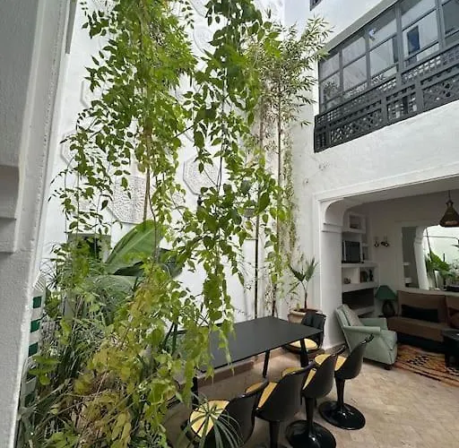 Charming Riad In The Medina Of Marrakech With 4 Nice Rooms