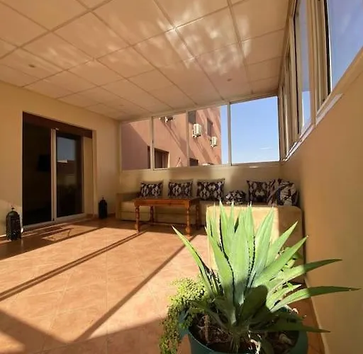 Superbe Appartement Avec Veranda Et Terrasse