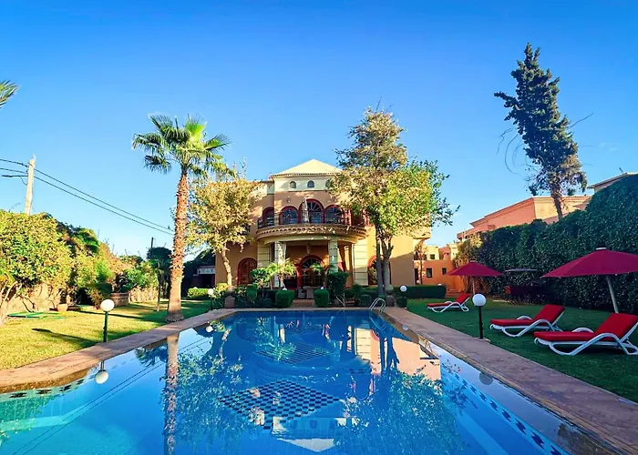 Charming Luxury Villa - Pool & Hot Tub