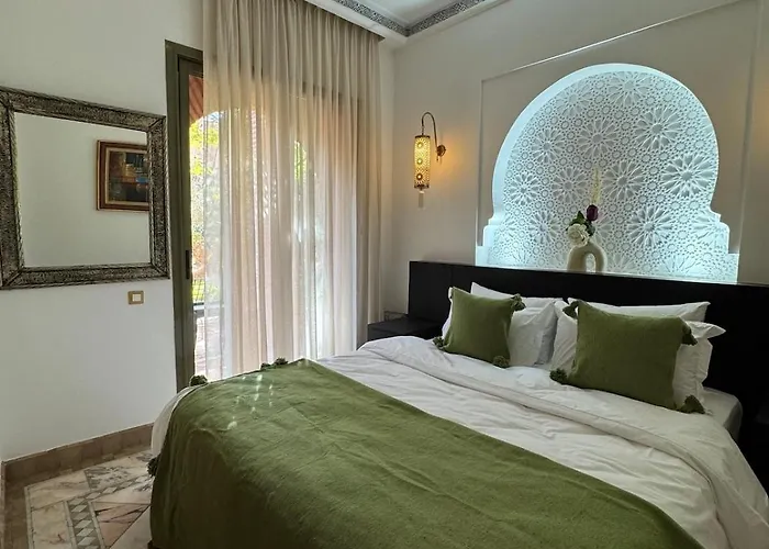 Traditional Moroccan Flat In Palmeraie