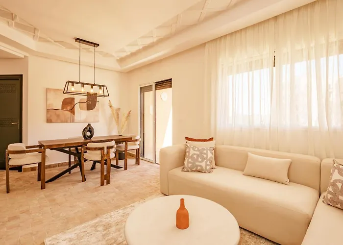 Cozy & Stylish Apartment