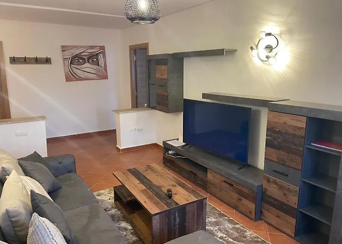 4-Person Apartment Gueliz Blida