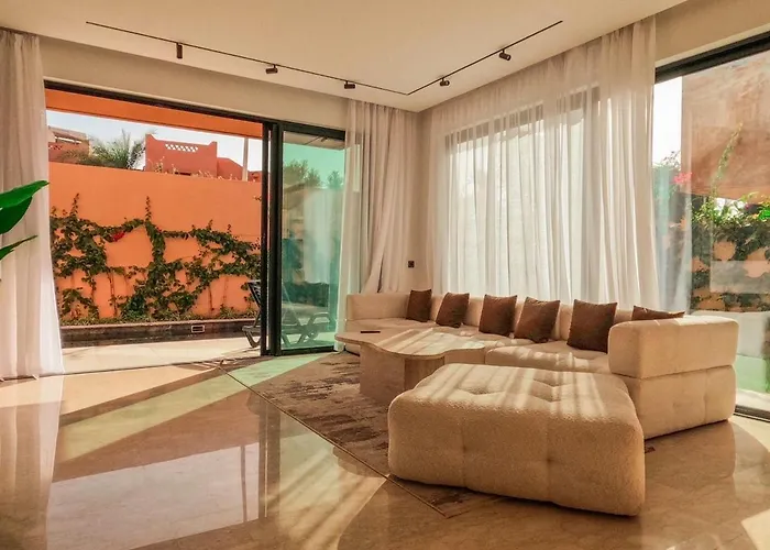 Prestige Villa With Pool