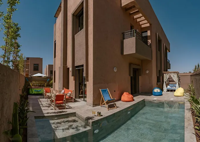 Villa Secret Oasis - 4 Bedroom Rooftop, Pool&Ac - Up To 10 Guests