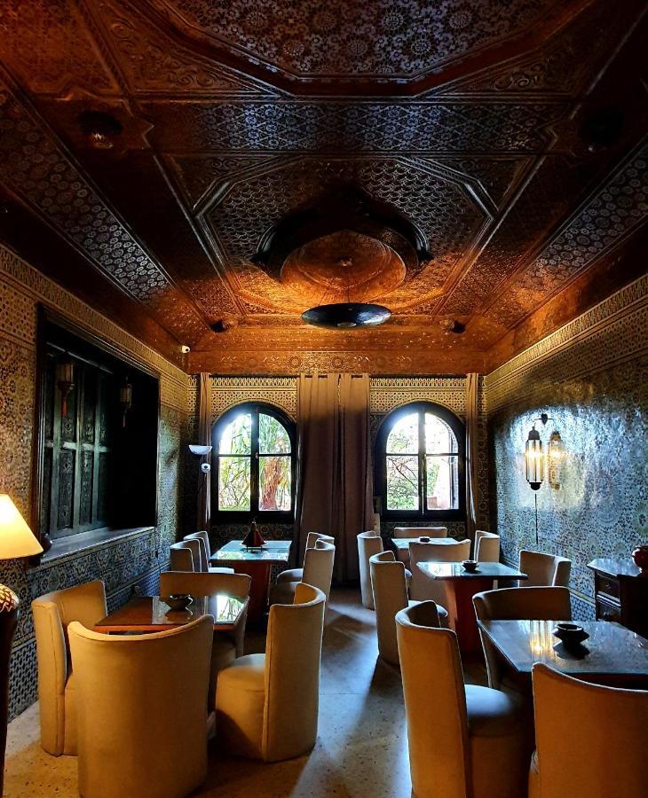 Guest house Amira & 4*