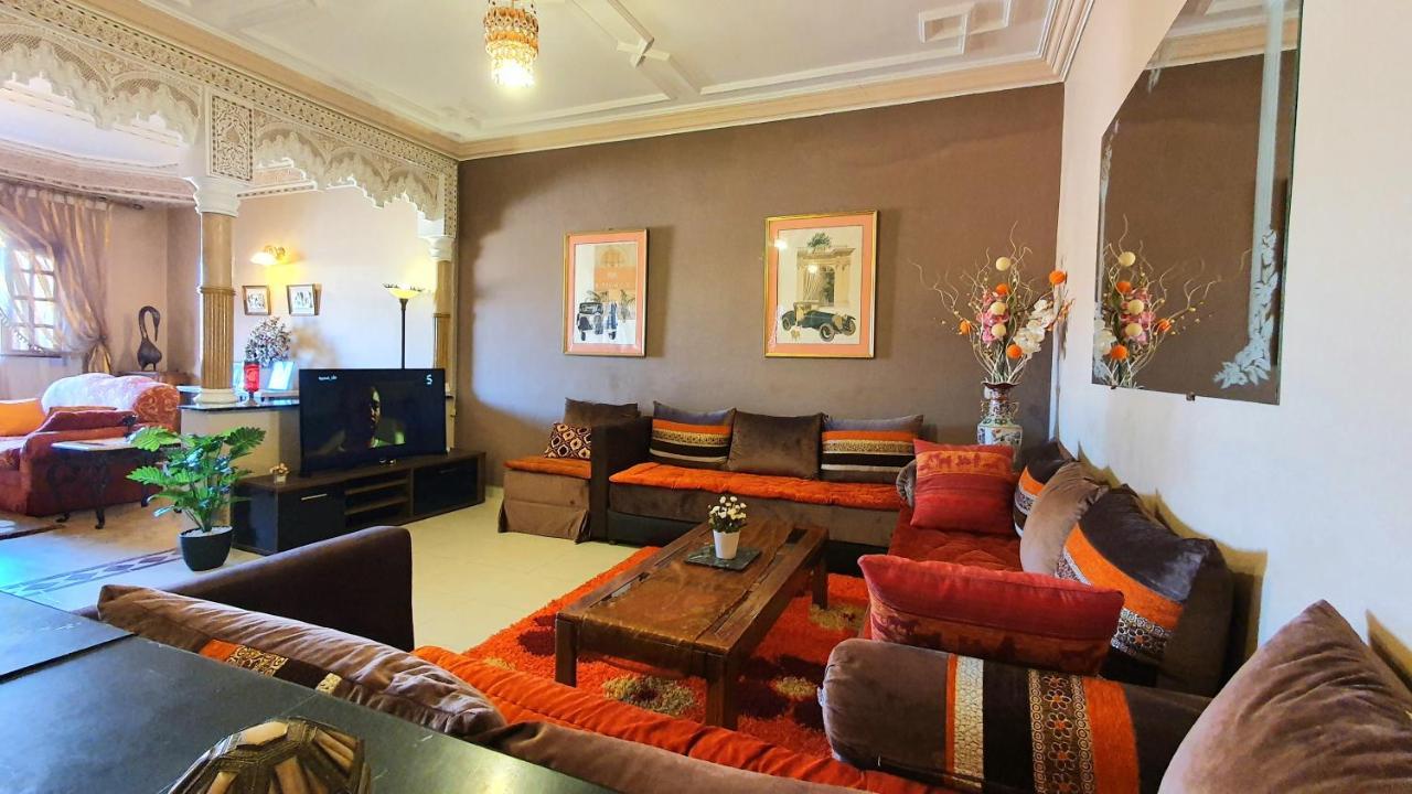Oranger Family House Center, Private Large House, Terasse Garden View, Free Parking Appartamento *